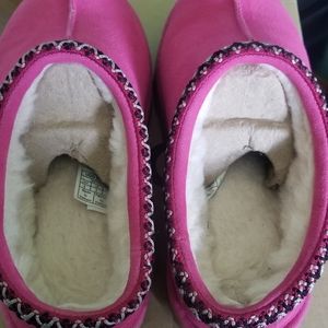 Ugg slides pink